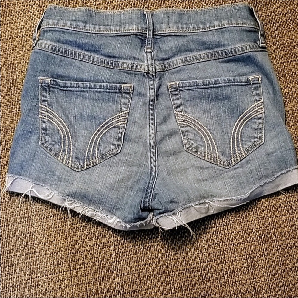 Hollister stretch jean shorts size 24